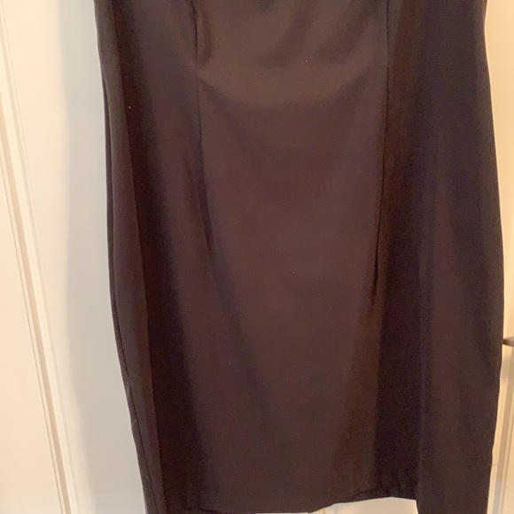 Dress - Picture 4 of 4